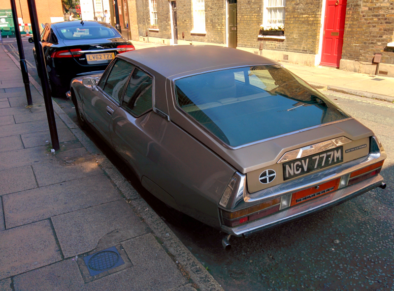 Illustration for article titled I Saw A Citroƫn SM In Person For The First Time